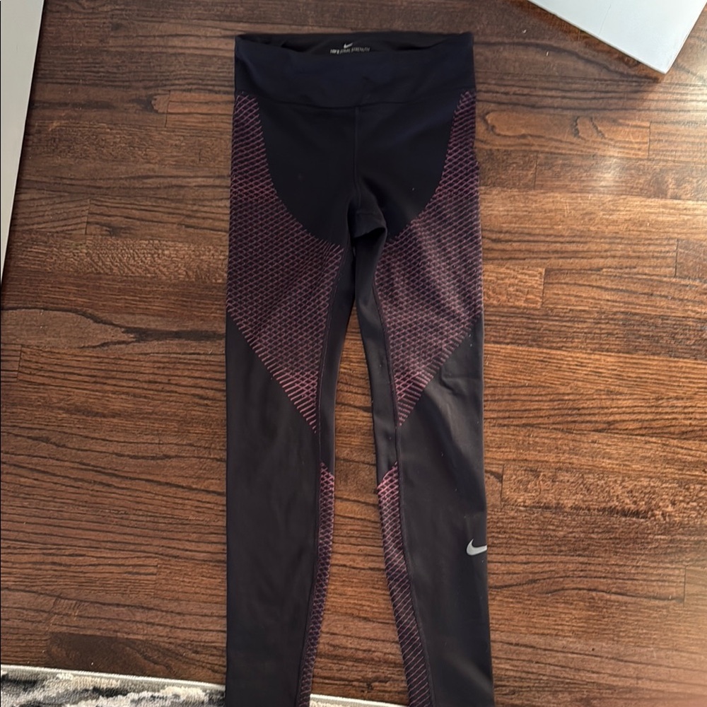 Nike Women's Black and Purple Swim Leggings
